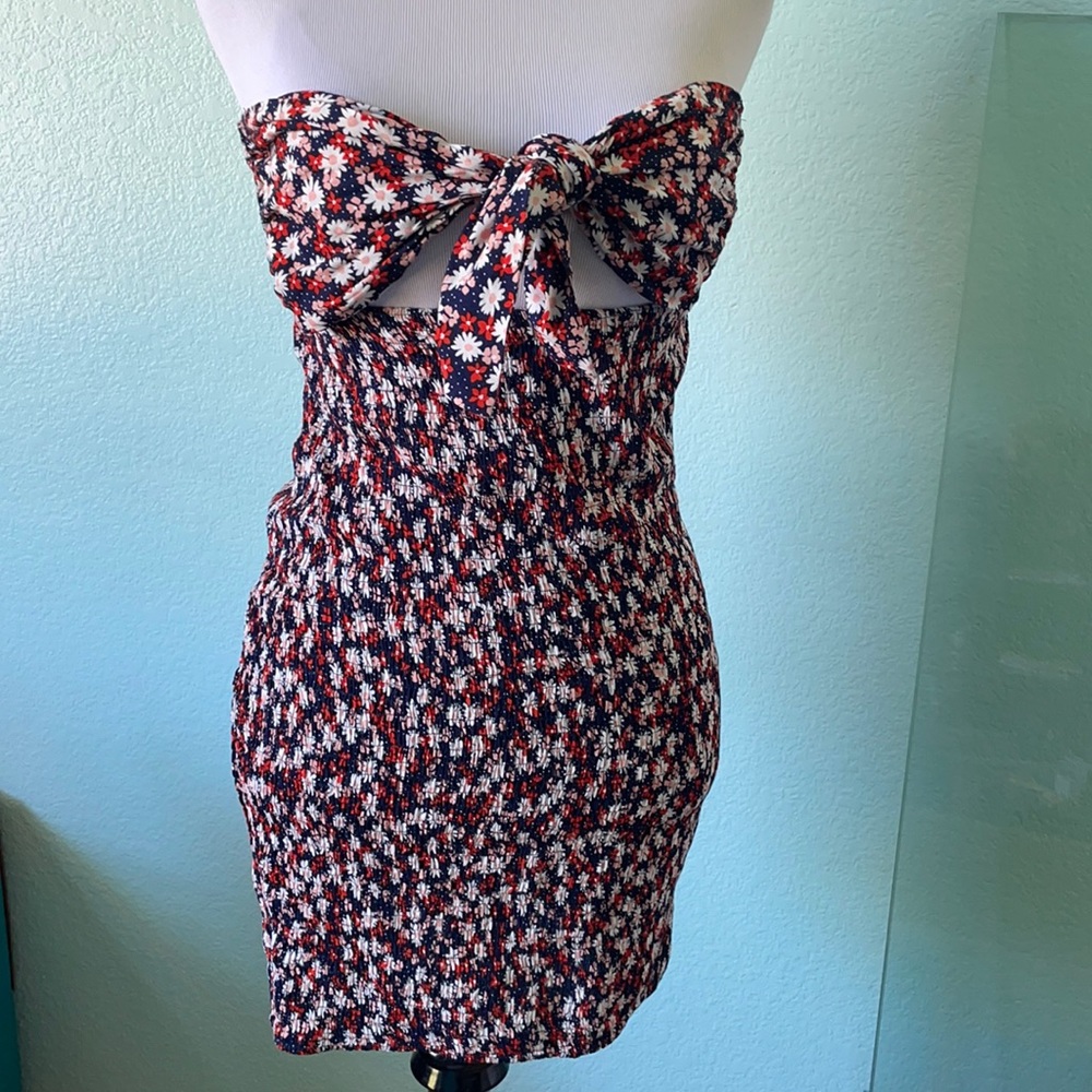 O. Vianca Strapless Dress